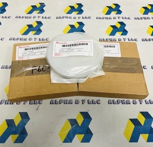 Edwards ISO 100 Blank Flange S.S. C10009049 - Picture 1 of 6