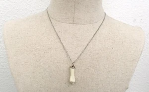 Colgante figa blanca vintage años 70-80 nuevo hombre mujer amuleto regalo - Imagen 1 de 2