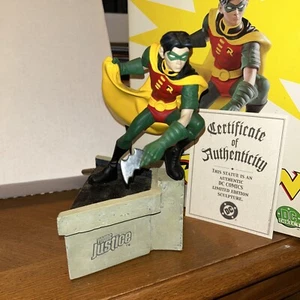 DC DIRECT ROBIN YOUNG JUSTICE 9" INCH STATUE FIGURE CAST PORCELAIN COA - Picture 1 of 2