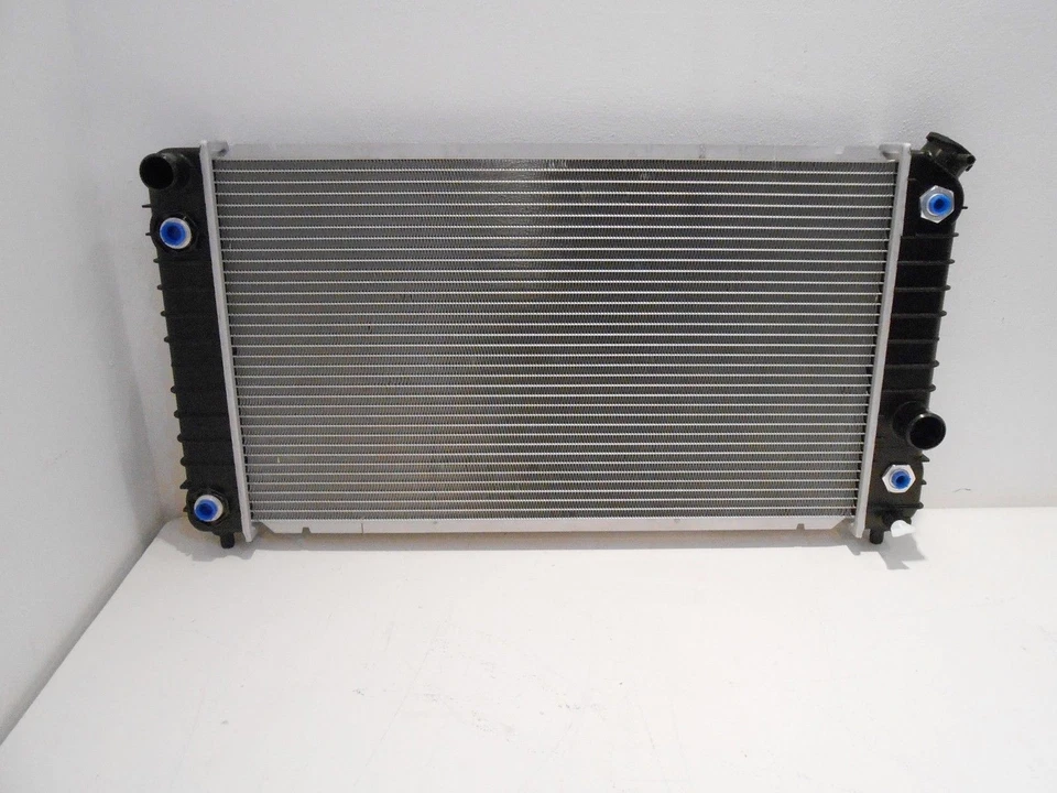 SOLO RADIADOR 1826 APTO CHEVROLET BLAZER CHEVY S10 1996-2005 4,3 L V6 Foto 1 de 1