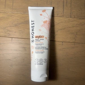Loción facial + corporal cómoda marca HONEST COMPANY, crema dulce, 8,5 fl oz (250 ml) - Imagen 1 de 8