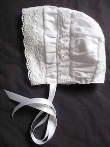 Reborn Baby Girl White Eyelet Vintage Style Christening/Baptism Bonnet /SunHat - Picture 1 of 8
