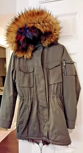 S13 New York Parka Cappotto Donna PARKA Pelliccia Ecopelliccia CAPPUCCIO Verde Esercito MEDIA - Foto 1 di 8