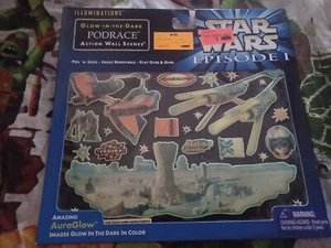 Pegatina reutilizable Star Wars Episodio 1 Iluminaciones Podrace Brilla en la oscuridad - Imagen 1 de 2