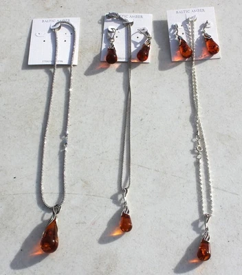 Collar colgante de 3 ámbar báltico y 2 pares de pendientes de plata de ley 925 Foto 1 de 4