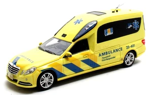 resin-modelcar 1/43 MERCEDES E250D (VF212) AMBULANCE FLEVOLAND (NL) 2024 -yellow - Picture 1 of 2