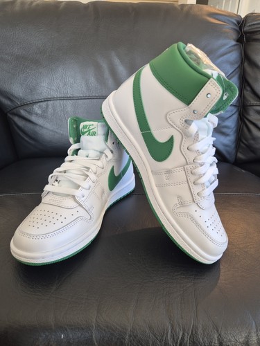 Nike AIRSHIP JORDANS SCARPE DA GINNASTICA taglia UK 5 nuove di zecca. Lacci verdi e bianchi