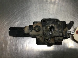 KUBOTA RTV1140CPX HYDRAULIC AUXILIARY VALVE ASSY YW254-00105 t399 - Bild 1 von 7