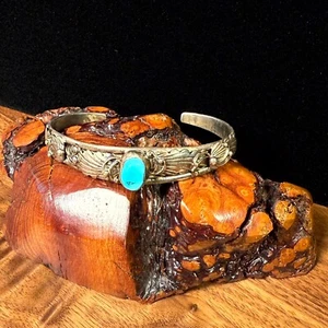 Vintage Native Navajo Handmade Sterling Silver Kingman Turquoise Cuff Bracelet - Picture 1 of 10