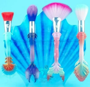Unicorn Cosmetics LE Queens of the Reef 4-teiliges Meerjungfrau Pinsel Set mit Muschelschalenständer - Bild 1 von 5