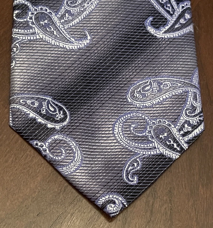 Venturi Uomo Blue Hand Made 100% Silk Men’s Neck Tie Made In China - Image 1 of 4