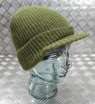 Green Peak / Peaked Beanie Hat / Radar Cap - One size - BRAND NEW