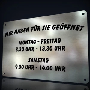 EDELSTAHL FIRMENSCHILD MIT GRAVUR WERBESCHILD ÖFFNUNGSZEITEN PRAXIS BÜRO KANZLEI - Bild 1 von 2