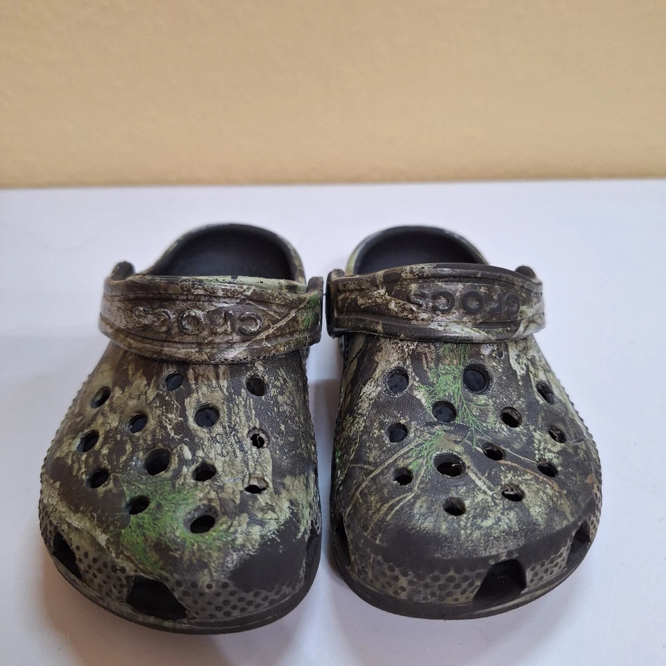 Crocs Classic Realtree Camo Kids Clogs Size 7C Toddler  - Image 1 of 4