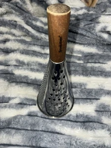 Brookstone grattugia supporto cono  - Foto 1 di 3