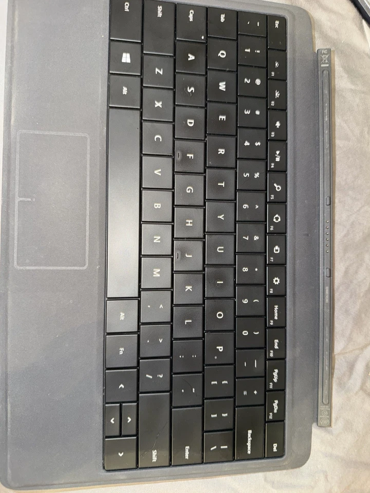 Microsoft Surface RT / 2 / Pro 1 / Pro 2 Tipo Cubierta 2 Teclado 1561 Retroiluminado Negro Foto 1 de 4