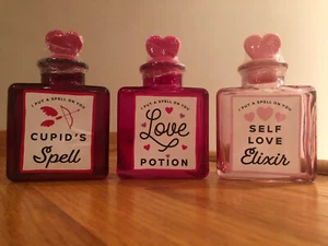 Día de San Valentín - Poción de amor / Hechizo de Cupido / Elixir de amor propio - Juego de 3 botellas - Imagen 1 de 8