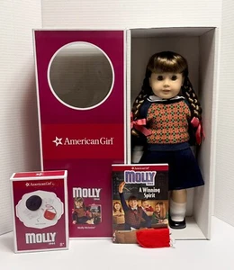 American Girl Doll - Molly McIntire NIB w/Meet OF And Book + NIB Meet Access!! - Picture 1 of 4
