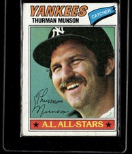 1977 Topps Cloth Stickers #32 Thurman Munson VG-B106R1