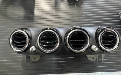 Mercedes-Benz AMG GT 2017 Center dash center air vent  a1908304400 / a190680960 - Image 1 of 4