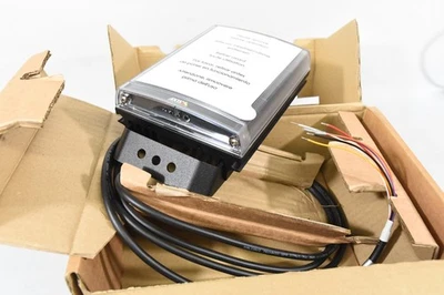 Axis T90D30 IR LED Illuminator 01212-001 - Immagine 1 di 4