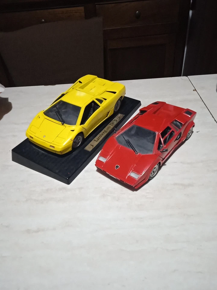 Lamborghini Diablo 1/18 Maisto Lamborghini Countach 5000 Polistil 1/18 - Immagine 1 di 4