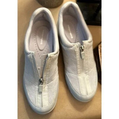 Ladies Size 8 New Easy Spirit Tennis Shoes - Image 1 of 4