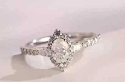 Fede nuziale 2 ct taglio ovale creata in laboratorio con diamanti graziosi au... - Immagine 1 di 4