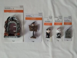 NEW Tiny Treasures Mini Embellishment Halloween Miniatures You Choose - Picture 1 of 6