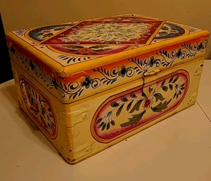 Vintage Hand-painted European Storage Chest Wooden Norwegian Folk Art (B65) - Picture 1 of 24