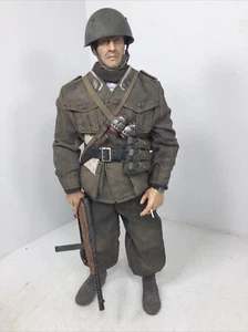 1/6 ARMA PERSONALIZZATA WW2 29° SS ITALIANA VOL. DIV GRANATIERE BERETTA SMG & GRANATE - Foto 1 di 24