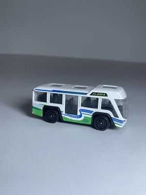 VEHÍCULO DE JUGUETE FUNDIDO A PRESIÓN FAST LANE METRO CITY BUS BLANCO VERDE Y AZUL  Foto 1 de 3