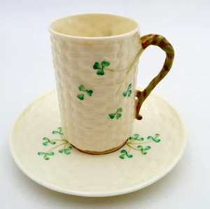 Belleek Kleeblatt Korbgeflecht irische Kaffeetasse & Untertasse alte Marke Vintage - Bild 1 von 10