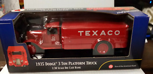 NIB 2002  Texaco '35 Dodge 3T Platform Truck Red Diecast Bank, Ertl Collectible