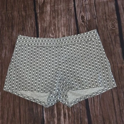 Express Shorts Womens Size 4 30" Waist Geometric Print Side Zip Dressy Casual  - Image 1 of 4