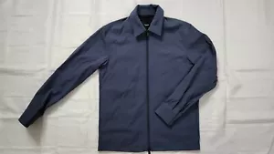 CHAQUETA AZUL NUEVA TEORÍA HOMBRE CLYFFORD SARGA NEOTÉRICA CREMALLERA FRONTAL TALLA S - Imagen 1 de 3