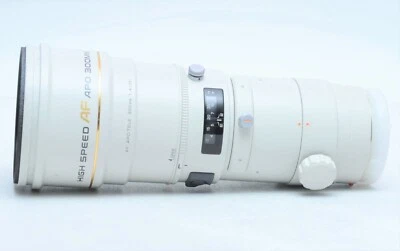 Minolta AF 300mm F4  APO High Speed Telephoto Portrait Lens Sony A Mount DSLR - Image 1 of 4
