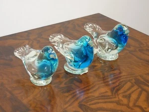 Diamond Star Blue Glass Paperweight Birds - Picture 1 of 12