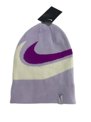 NUEVO CON ETIQUETAS Nike Juvenil Unisex CK2356-539 Púrpura Tejido Reversible Invierno Gorro Sombrero OS Foto 1 de 4