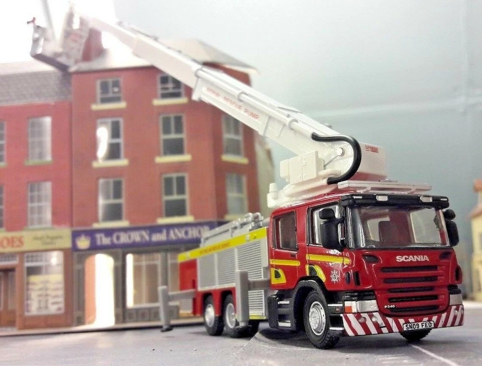 1:76 Scania Fire Engine Oxford Angloco Verna Combined Aerial Ladder Model OO/00 - Image 1 of 4