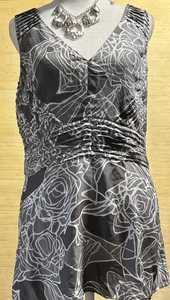 Banana Republic Short Sleeve Blouse Gray White Dark Gray Women's 10 Peppy 2010 - Picture 1 of 11