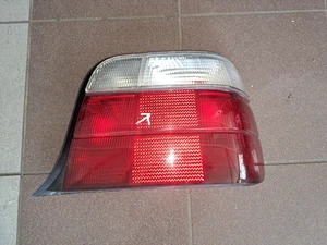 Rückleuchte Rücklicht rechts RISS!!! BMW E36 Compact Bj.94-00 08-444-1935R-B - Bild 1 von 9