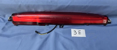 2002-06 GMC ENVOY TRIALBLAZER 3RD THIRD BRAKE LIGHT ASSEMBLY OEM BLACK 15062434 - Image 1 of 4
