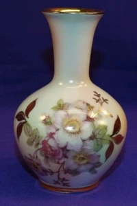 BEAUTIFUL SCHUMANN ARZBERG BONE CHINA SMALL VASE WILD ROSE PATTERN GERMANY - Picture 1 of 6