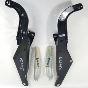 Harley Davidson OEM Inner Fairing Batwing Support Bracket Set 58478 58479 96A B - Bild 1 von 9