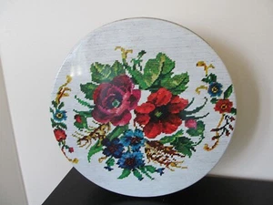 Vintage weiße Obst Kuchen oder Keksdose Nadelspitze Blumen Floral 10 x 2,75 - Bild 1 von 5