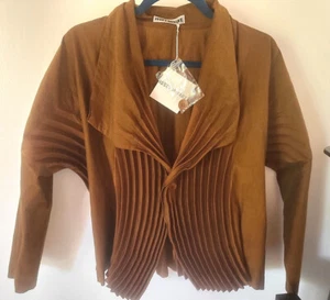 Amazing Issey Miyake Cliff Pleated Jacket,reddish brown, size 2.($1.375) - Picture 1 of 9