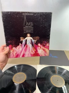 Leonard Bernsteins Mass Columbia - Bild 1 von 9