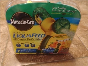 Miracle-Gro Liquafeed Plant Feeding Kit 2-16oz.Bottles Food&Feeder+Hose connecr - Picture 1 of 7