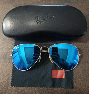 occhiali da sole ray ban aviator RB 3025 Blue Mirror Listino 200,00 Mis. 58 - Foto 1 di 11
